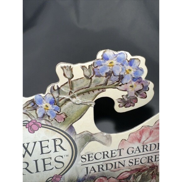 Flower Fairies Daisy Fairy Secret Garden with Fairy Flower and Yellow Butterfly - Picture 9 of 10